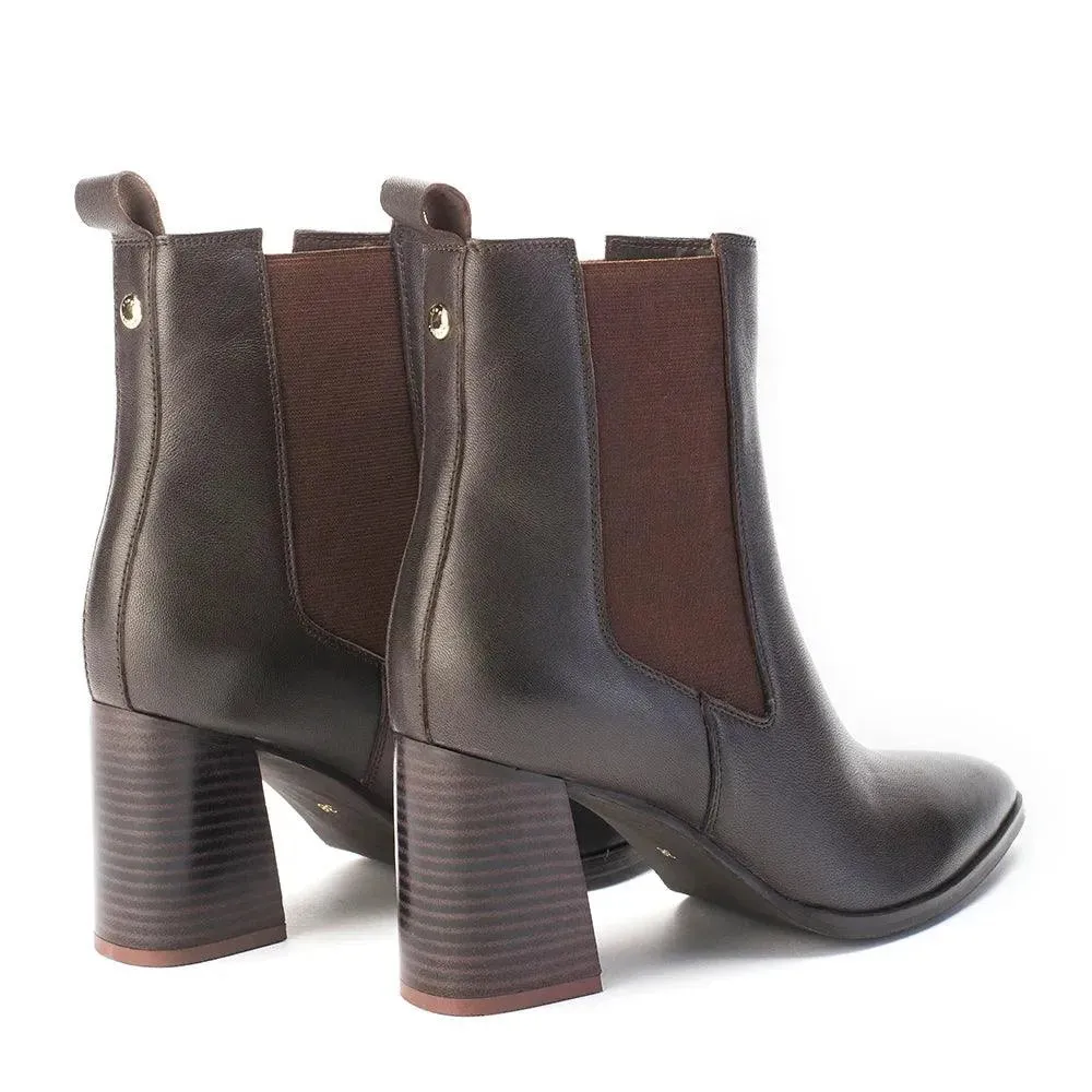 Ava Leather Chelsea Boots