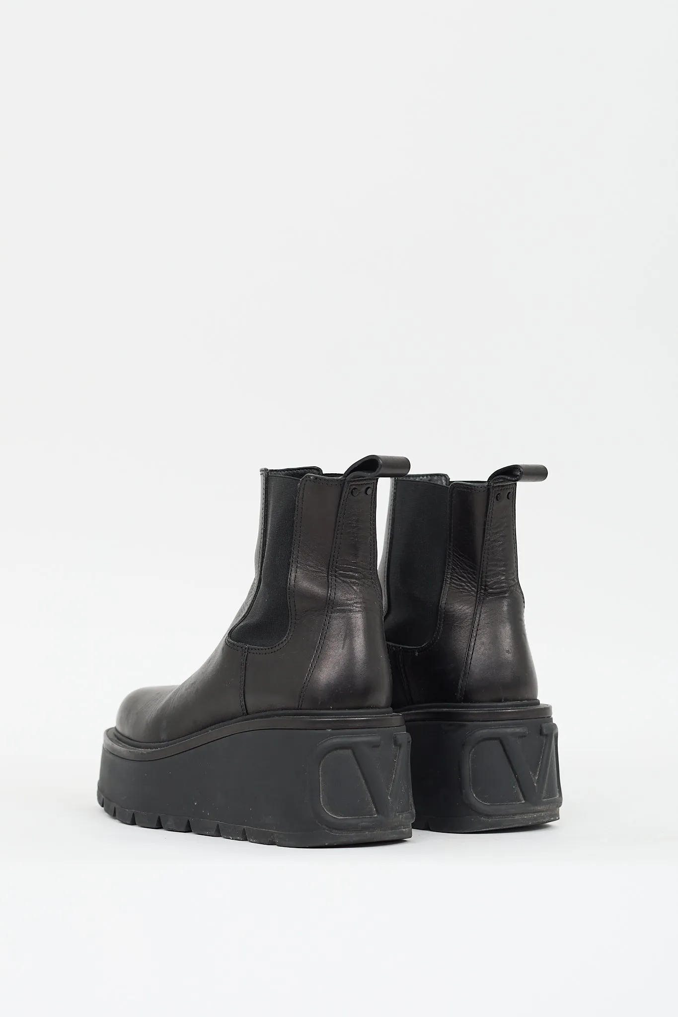 Black Leather VLogo Uniqueform Boot