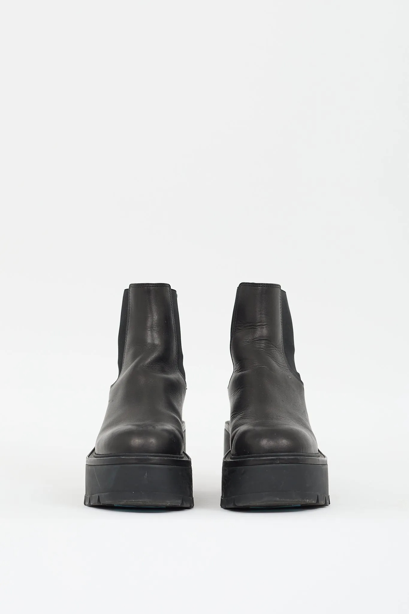 Black Leather VLogo Uniqueform Boot
