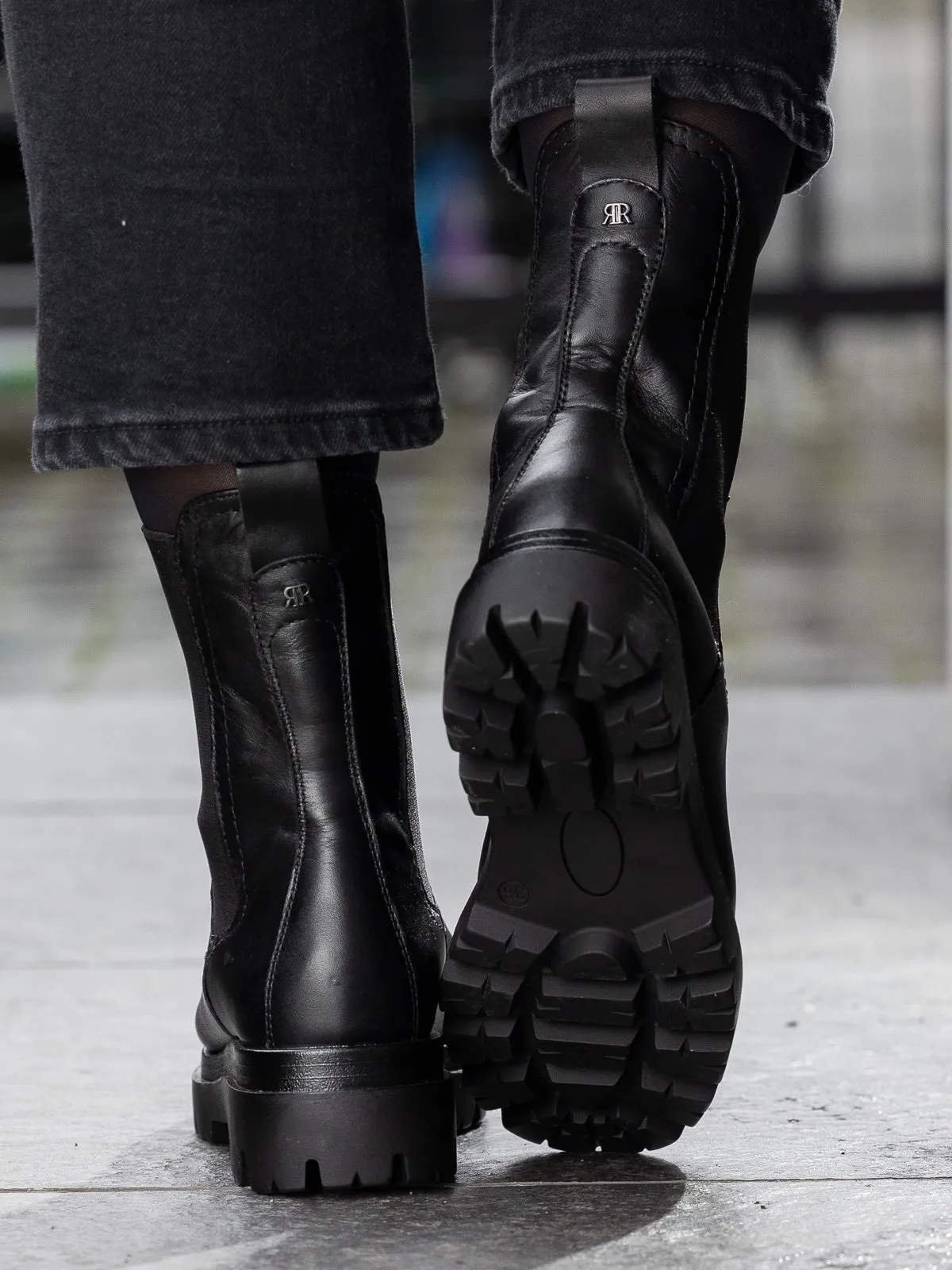 Castro Leather Chelsea - Black