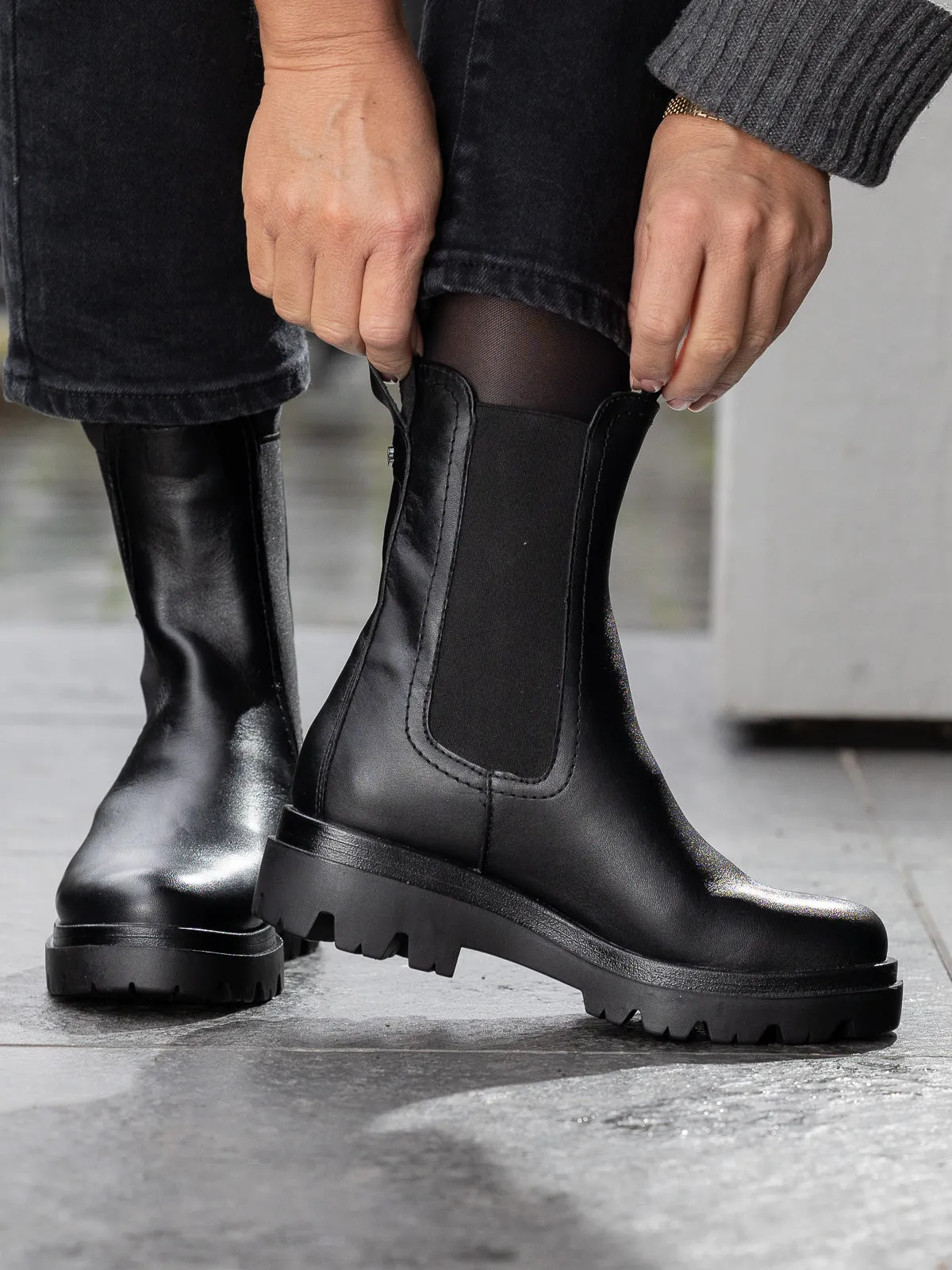 Castro Leather Chelsea - Black