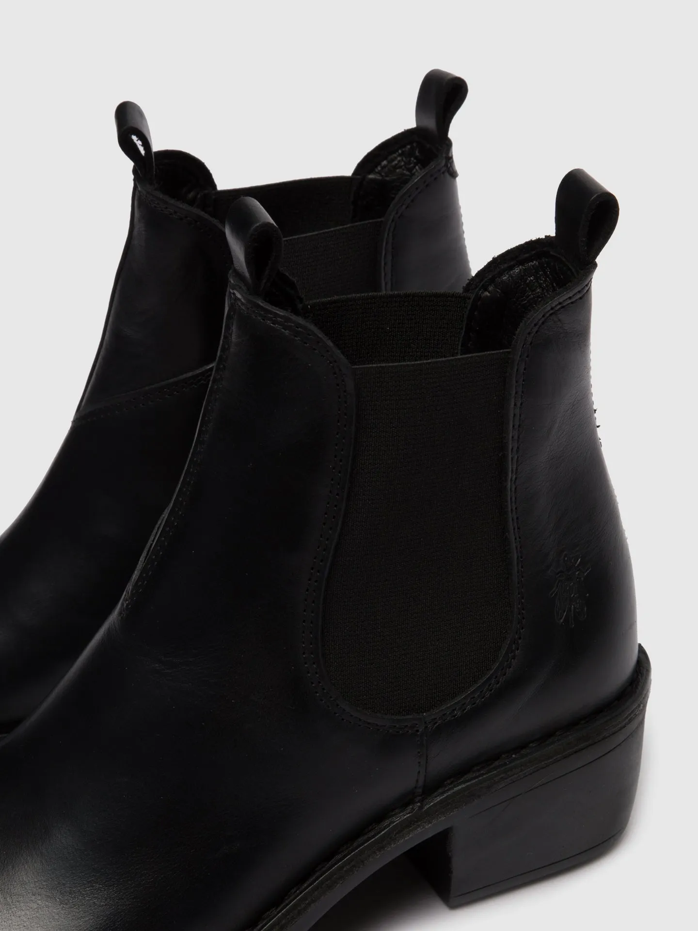Chelsea Ankle Boots MEME030FLY RUG BLACK