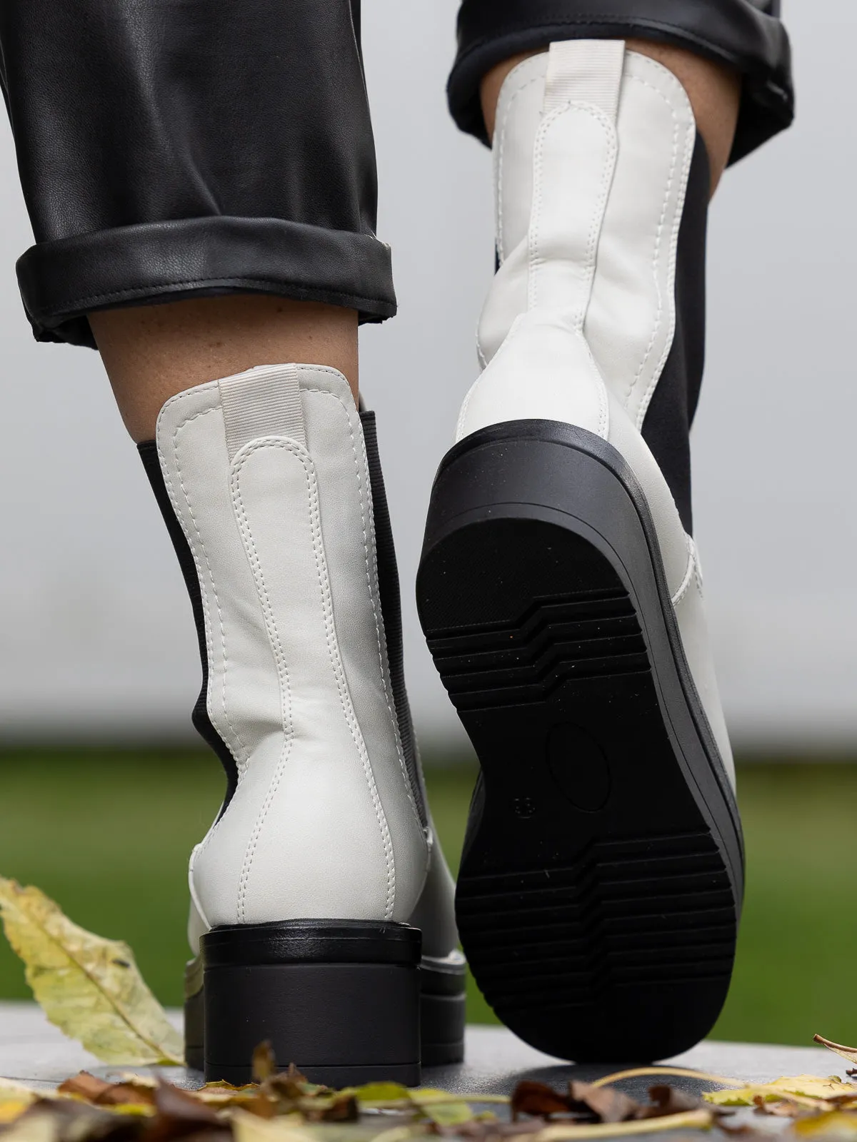 Fuji Chelsea - White