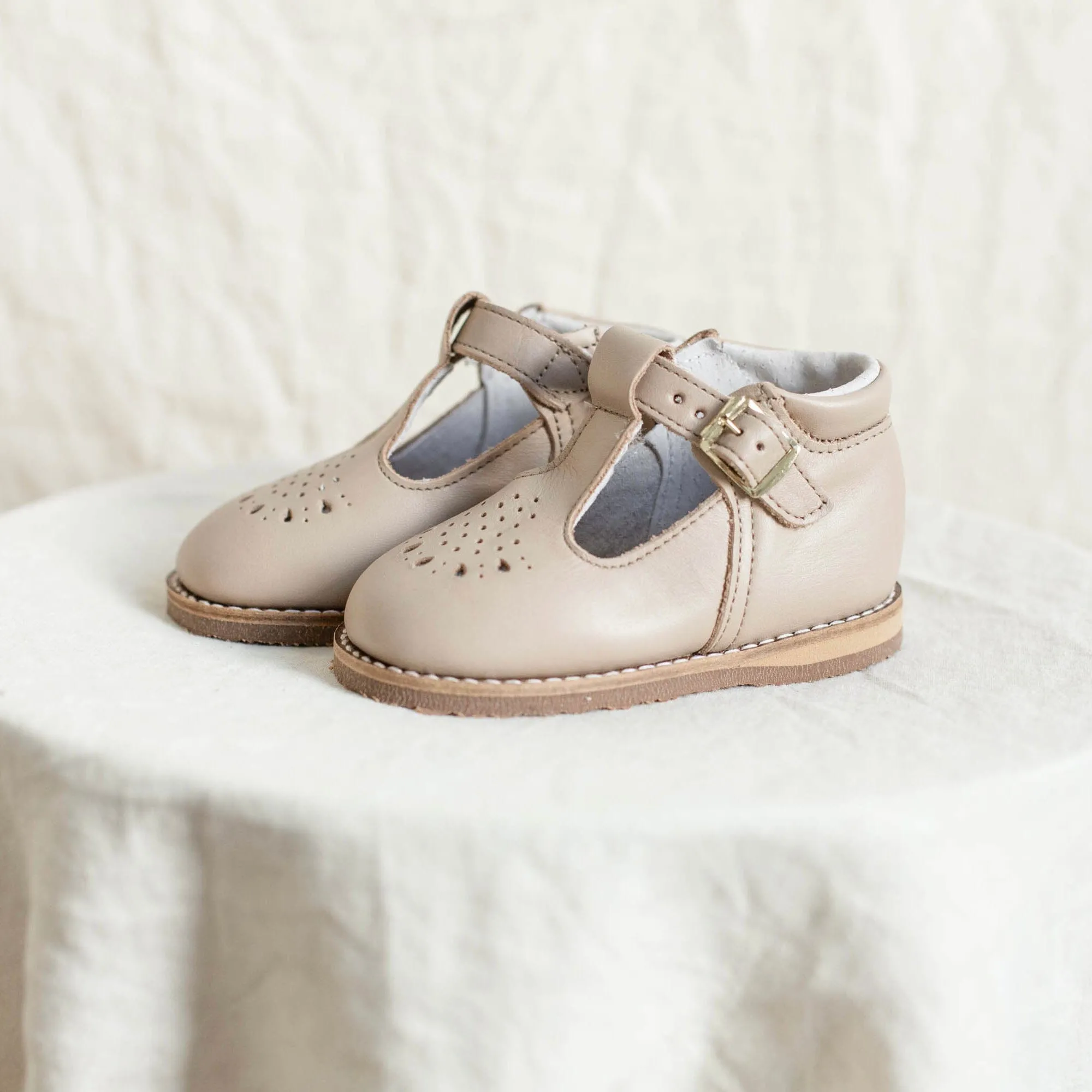 Greta T-Strap | Truffle