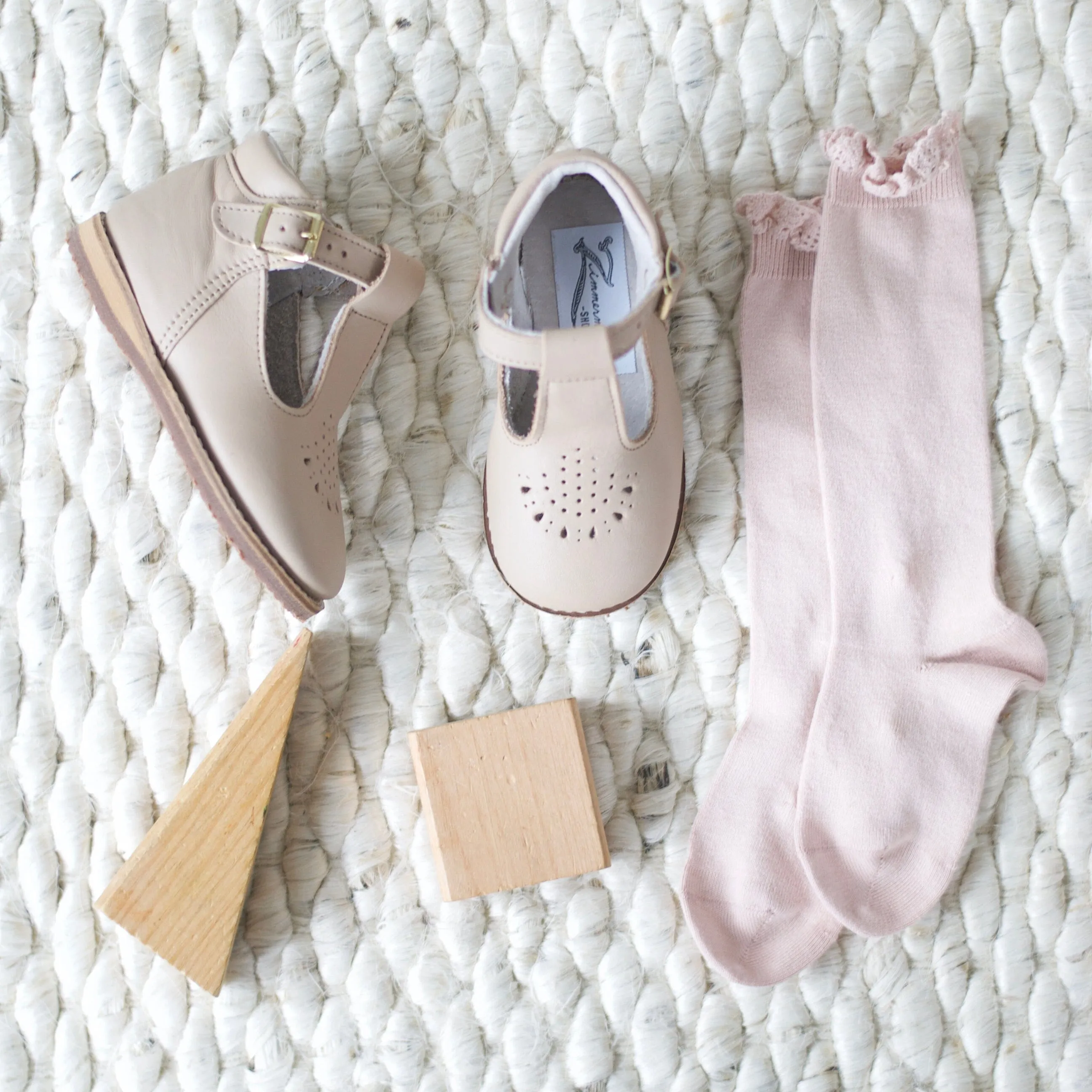Greta T-Strap | Truffle
