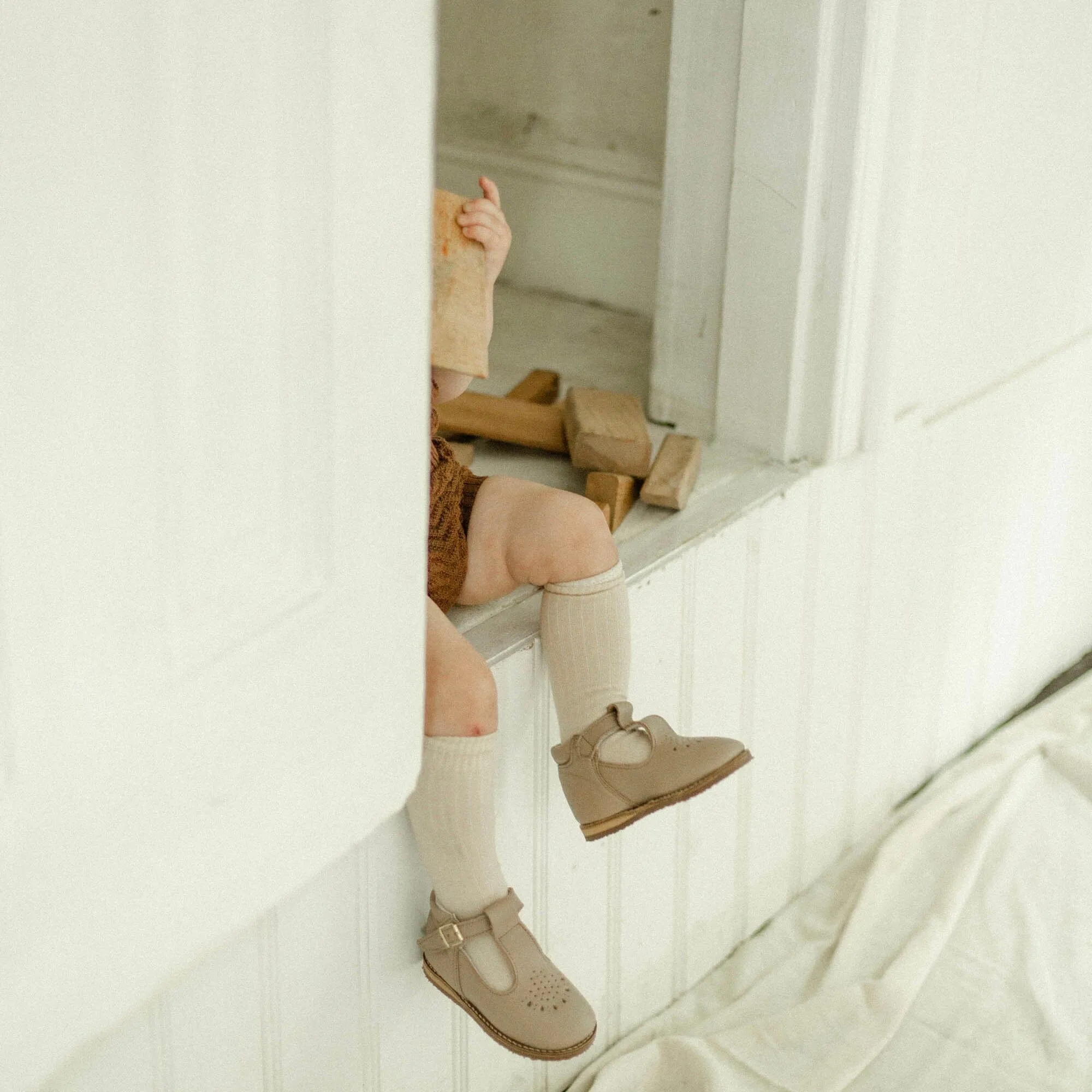 Greta T-Strap | Truffle