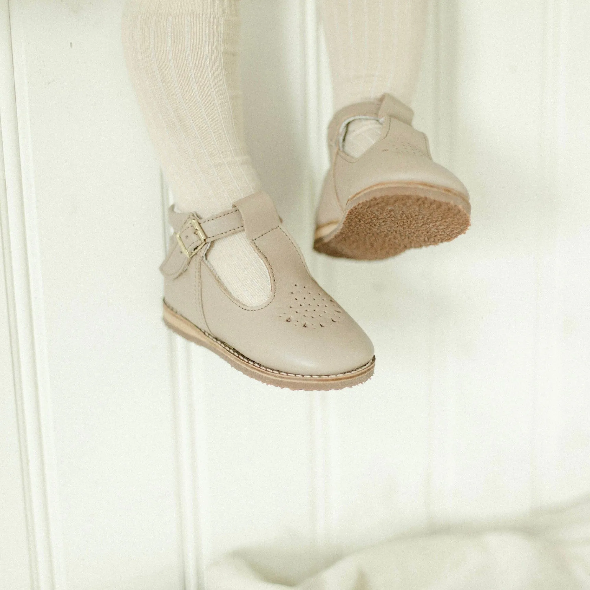 Greta T-Strap | Truffle