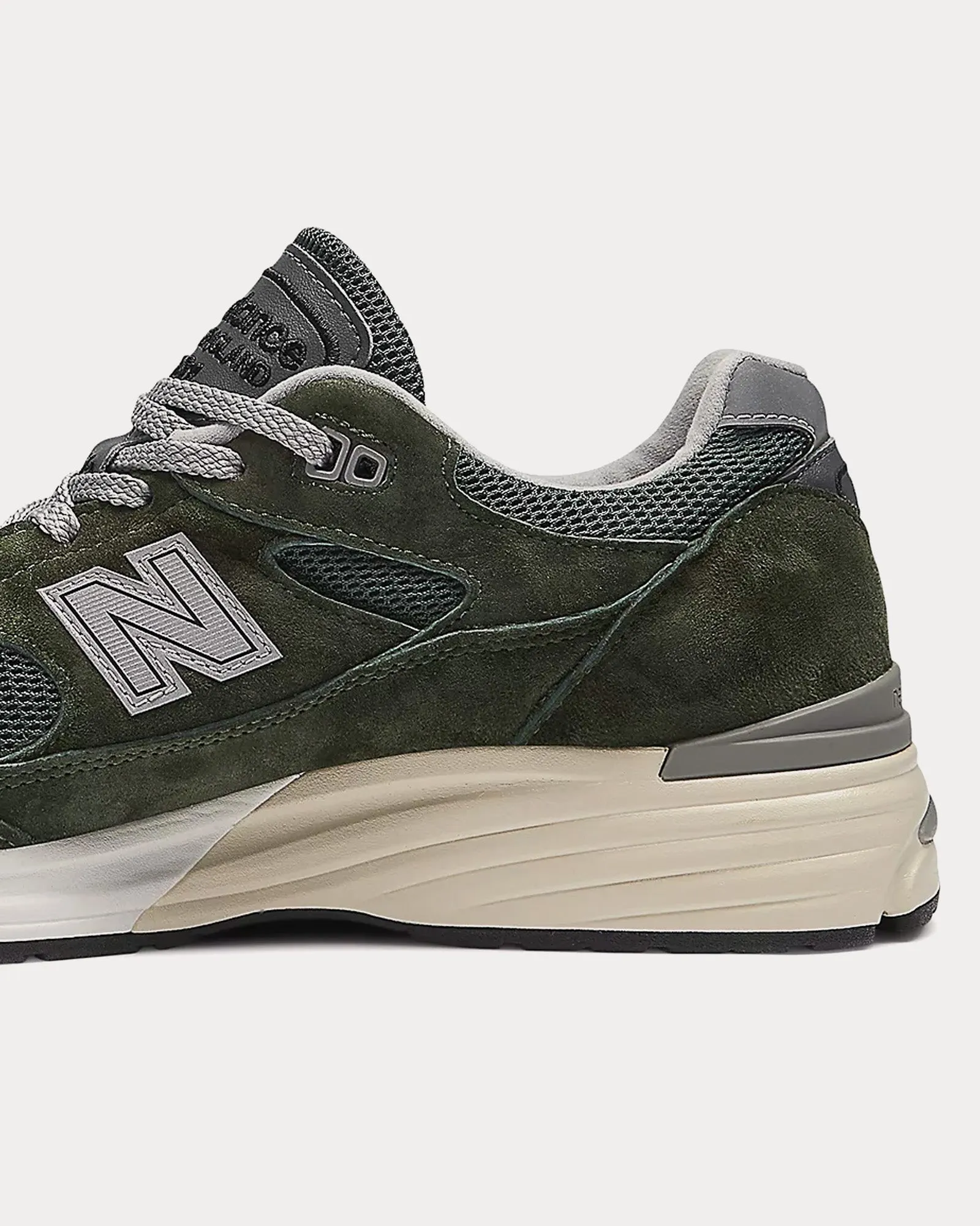 MADE in UK 991v2 Kombu Green / Black Forest / Smoked Pearl Low Top Sneakers