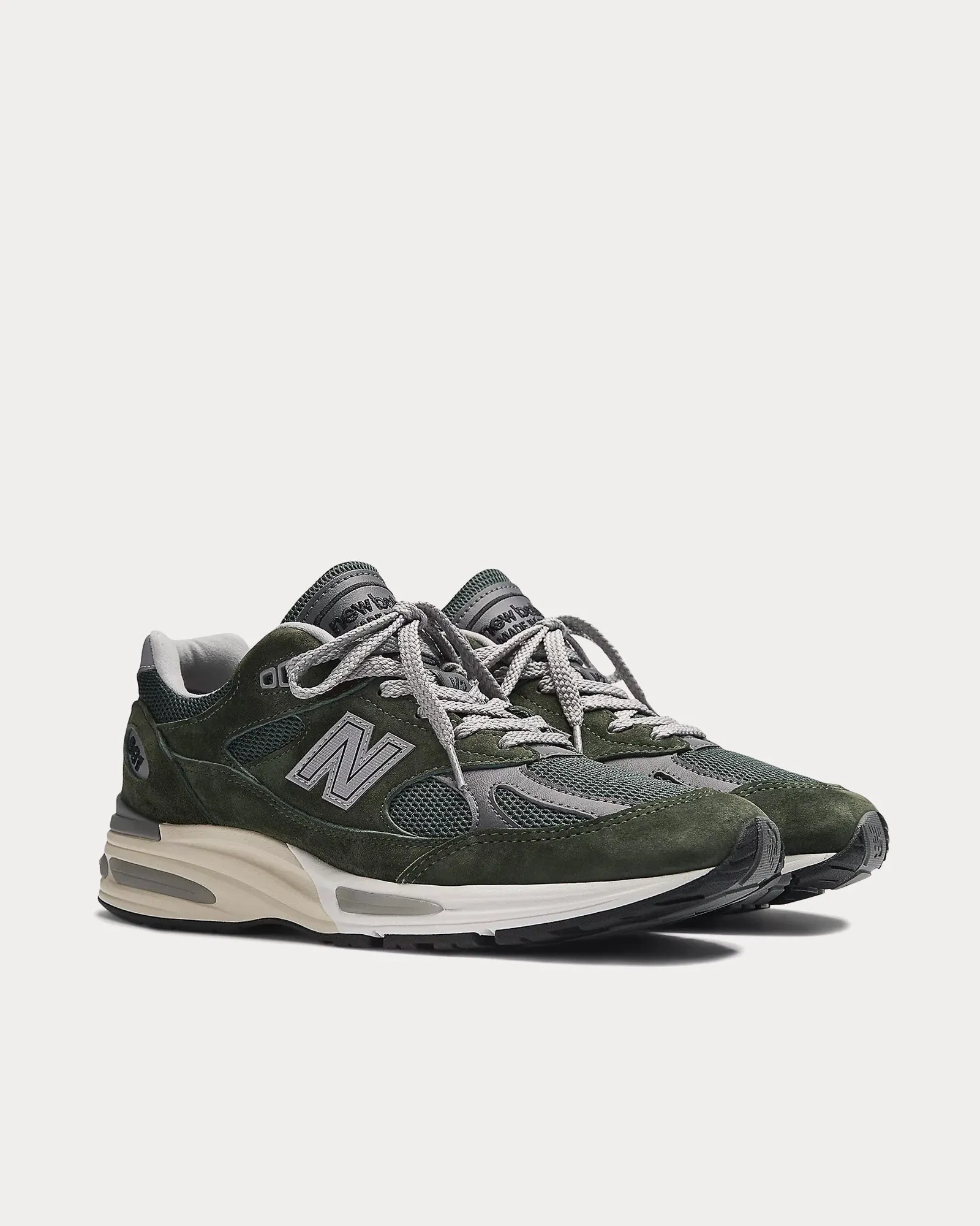 MADE in UK 991v2 Kombu Green / Black Forest / Smoked Pearl Low Top Sneakers
