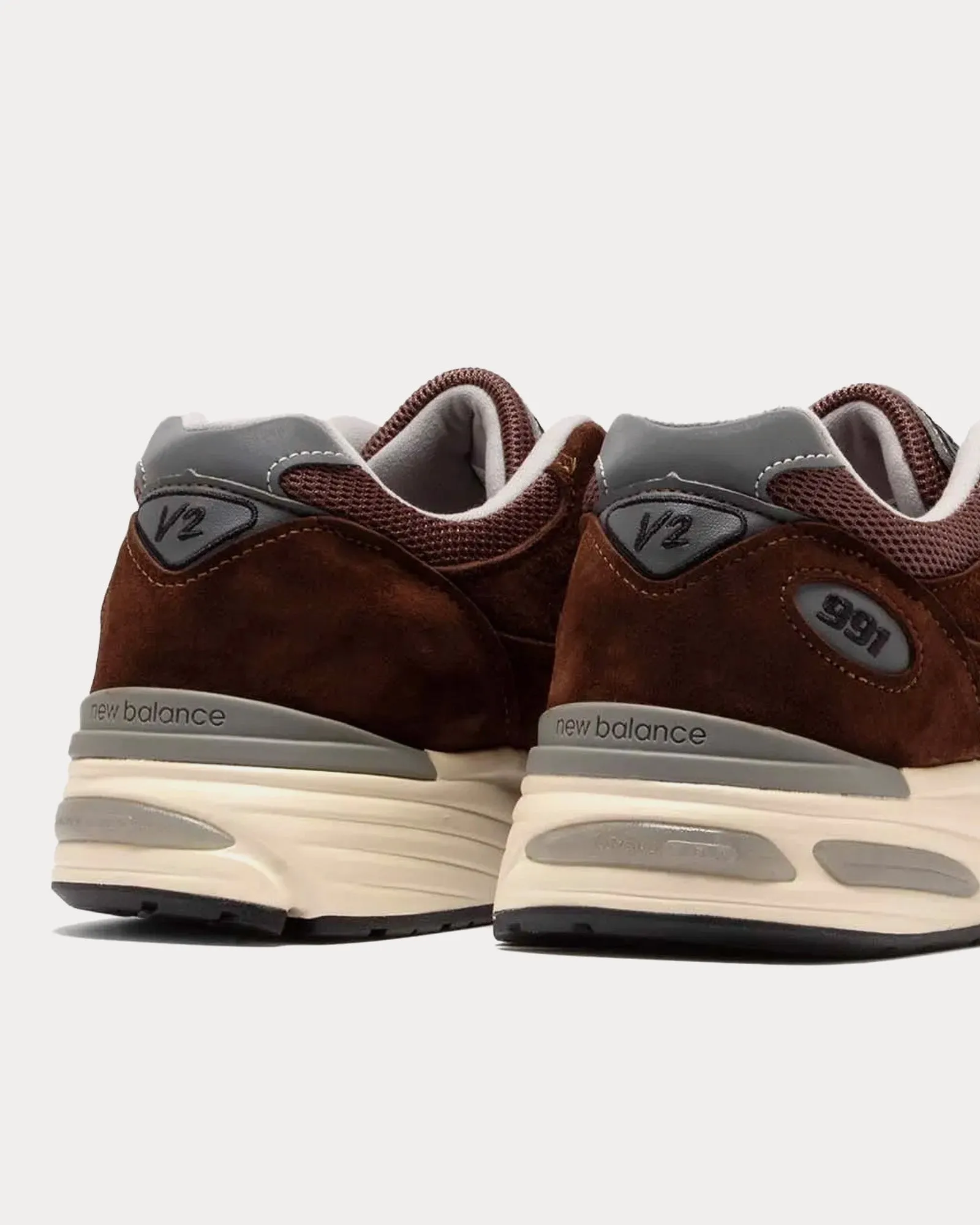 MADE in UK 991v2 Pinecone / Brown / Smoked Pearl Low Top Sneakers
