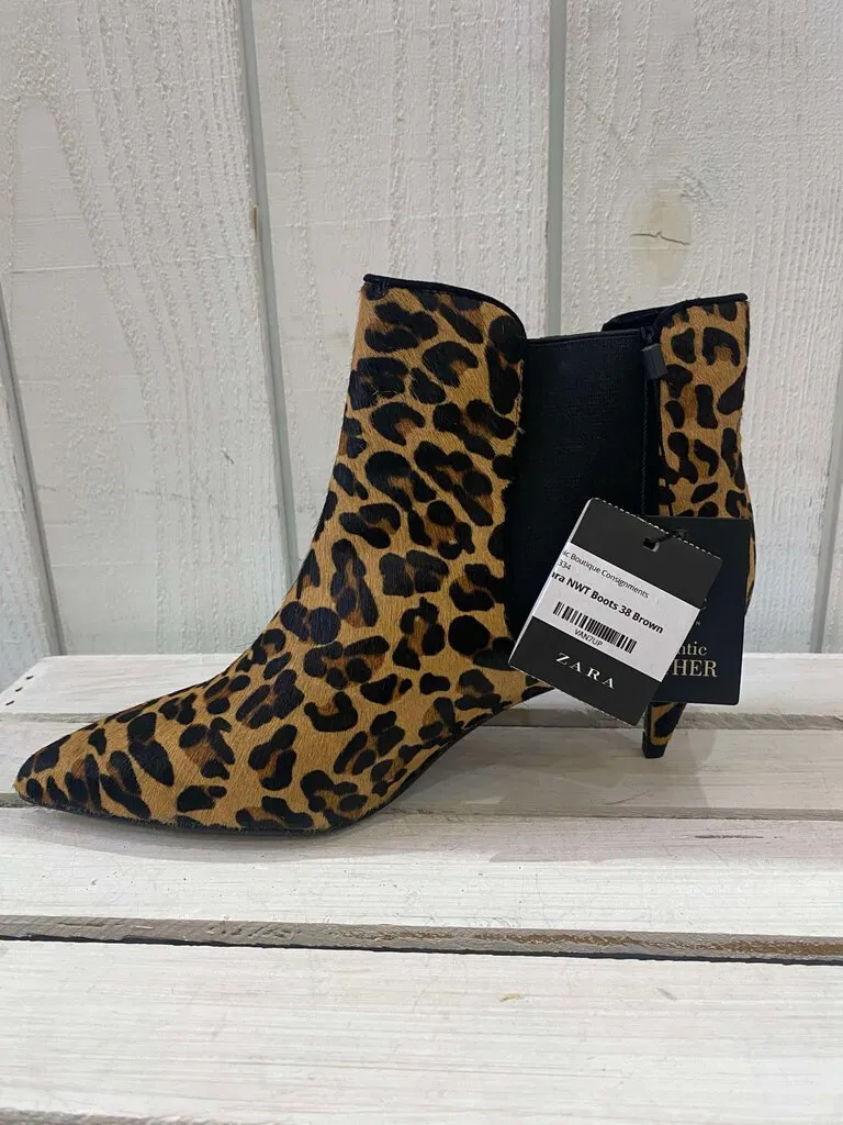 Zara NWT Leopard Calf Hair Chelsea Ankle Boots - Size 38